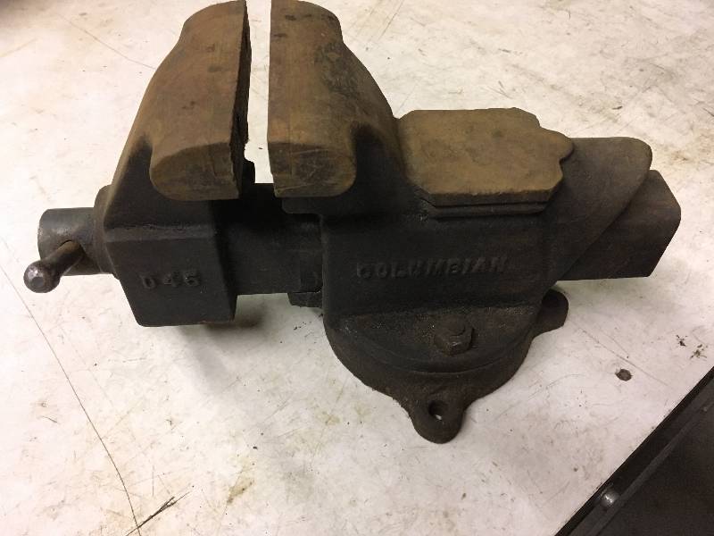 lot 39 image: Cleveland Vise