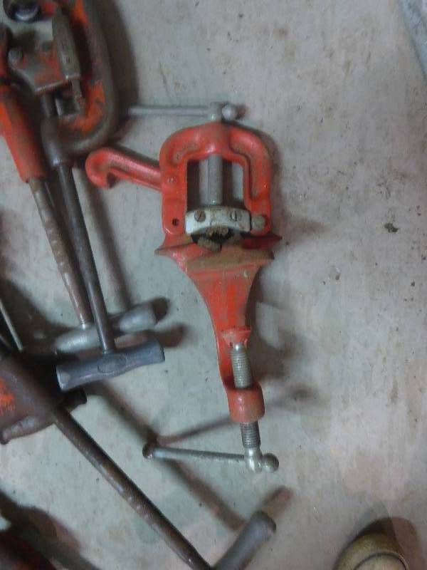 lot 89 image: RIDGID Pipe Cutters & Portable Pipe Vise Lot