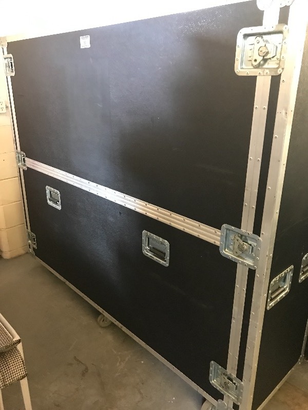 3 FROSTED GLASS PROJECTION SCREENS W LARGE ROAD CASE