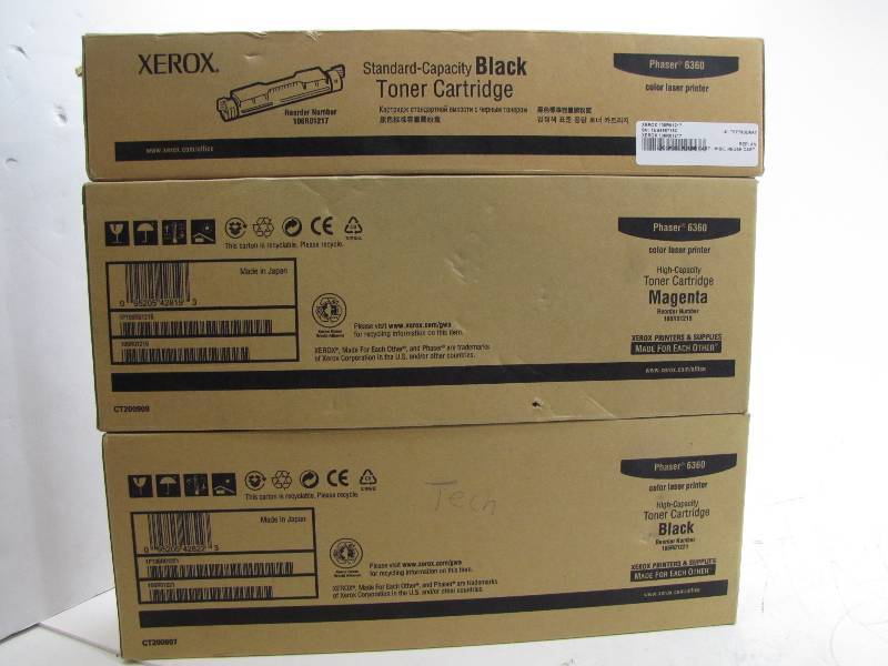 lot 13 image: Lot of 3 Xerox toners with 2 black and 1 Magenta toners