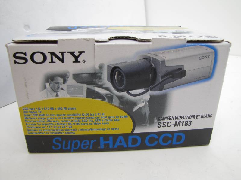 lot 21 image: Sony SSC-M193 Video Camera