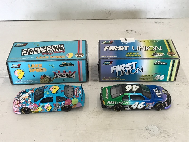 Lot Of (2) 118-Scale Die-Cast Coll...