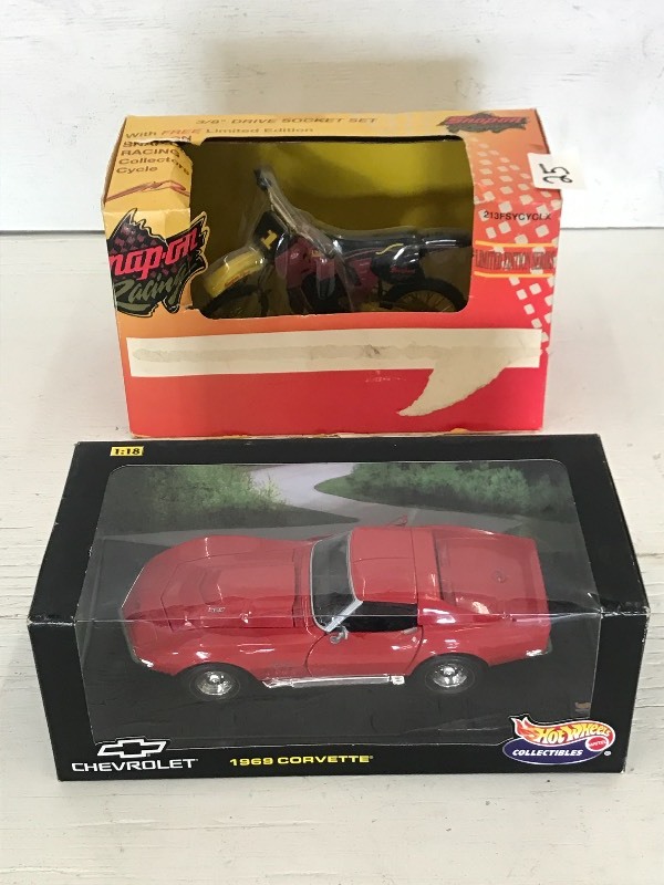 Lot Of (2) 118-Scale Die-Cast Coll...