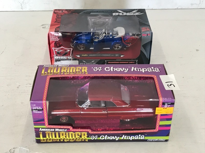 Lot Of (2) 118-Scale Die-Cast Coll...