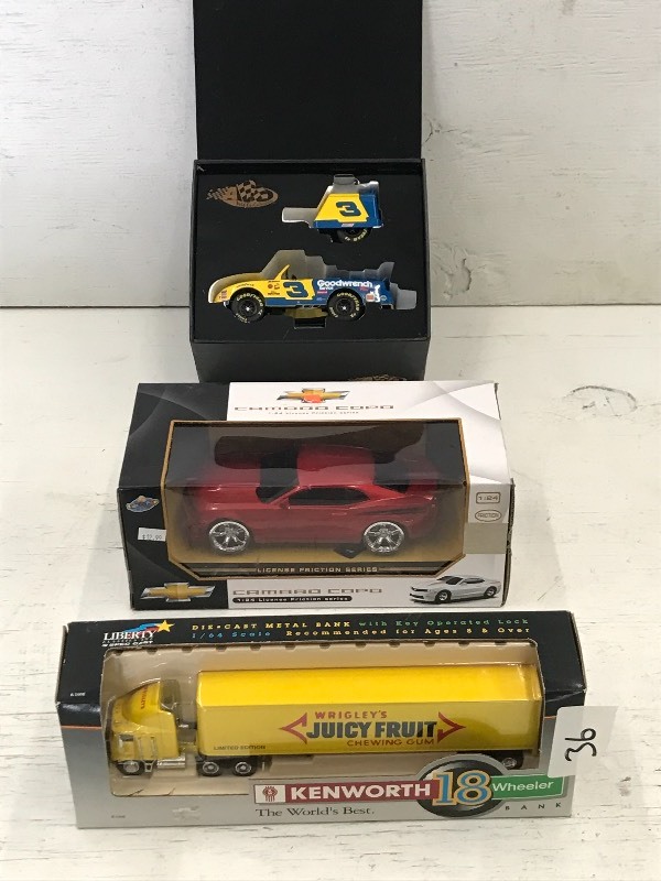 Lot Of (3) Scale Model Die-Cast Col...