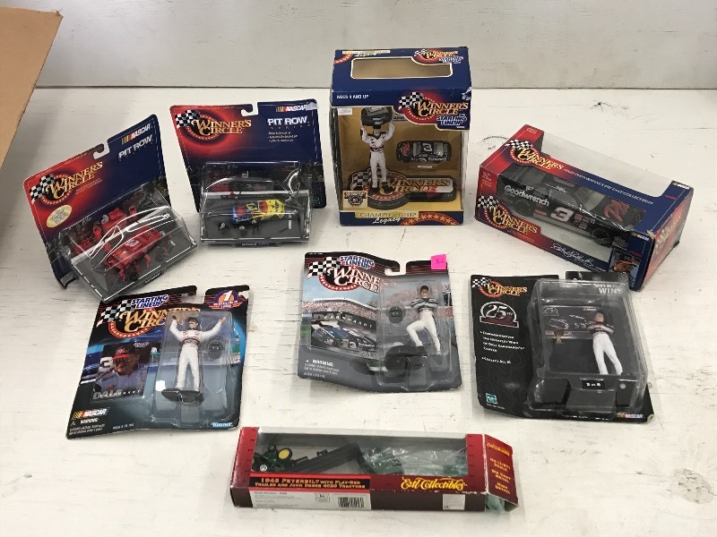 Box Of Assorted Scale Model Collect...