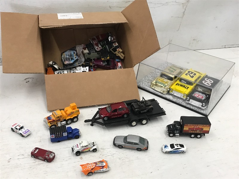 Lot Of Assorted Scale Model Collect...