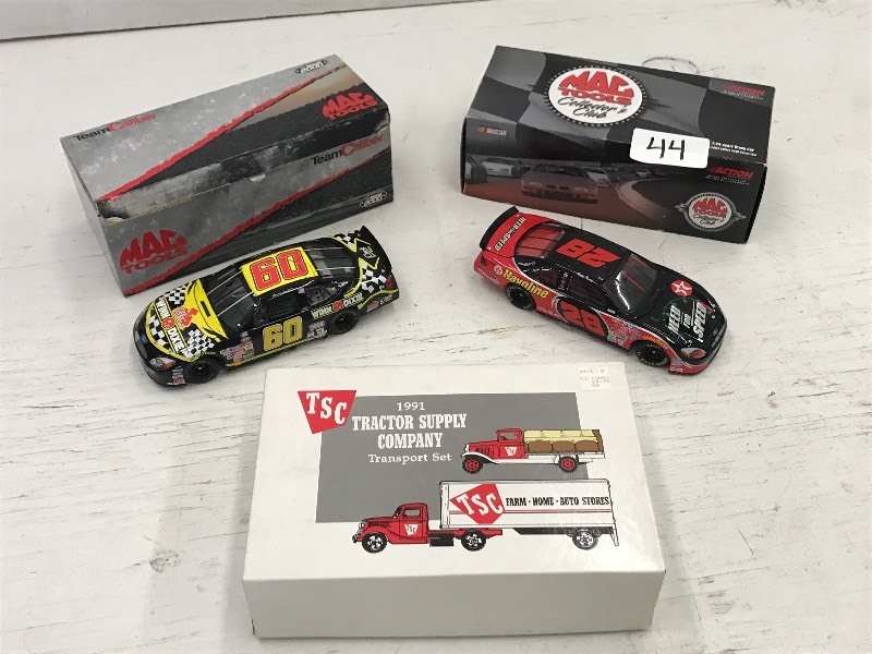 Lot Of Assorted Scale Model Collect...