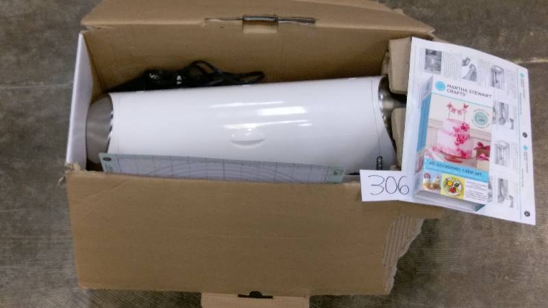 lot 306 image: Martha Stewart Cricut Cake Machine - cca001