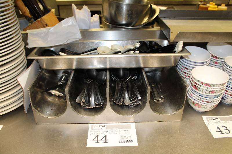 lot 44 image: Lot of (102) Soup & Serving Spoons