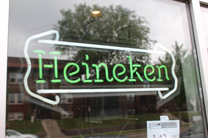 lot 142 image: Heineken Neon Sign