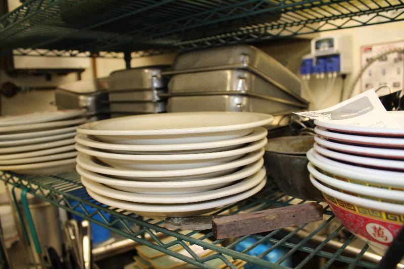 lot 47 image: Lot of (7) Serving Plates