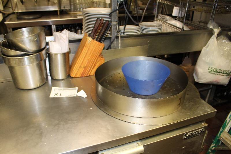 lot 81 image: Kitchenware - Pans, Knives, Knife Block