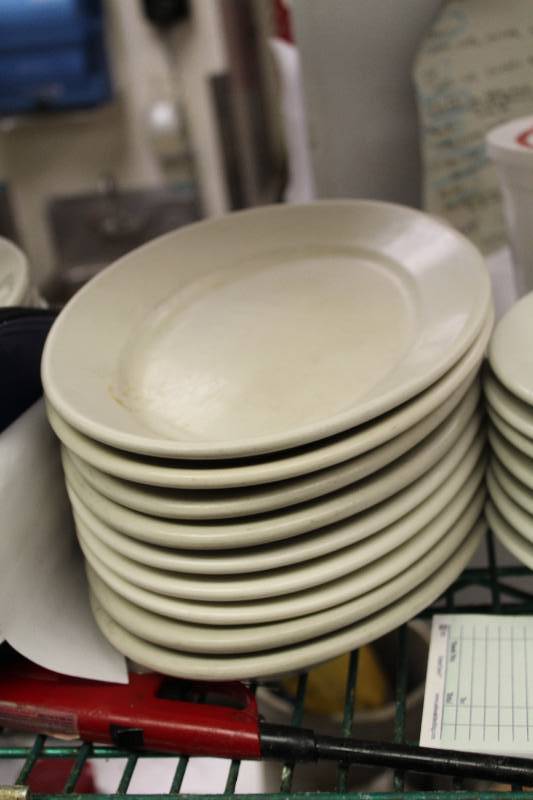 lot 76 image: Lot of (10) Serving Plates