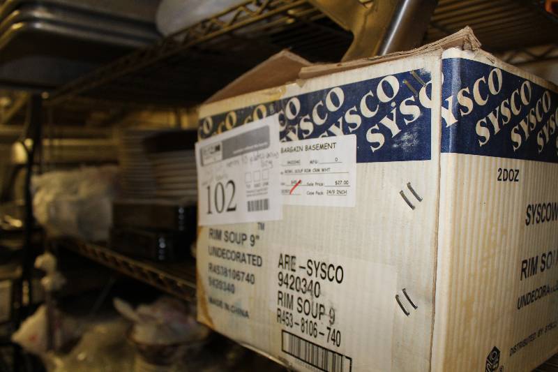 lot 102 image: Lot of (Approximately 40) Dinner Plates, Box of 9in. Undecorated Rim Soup Bowls