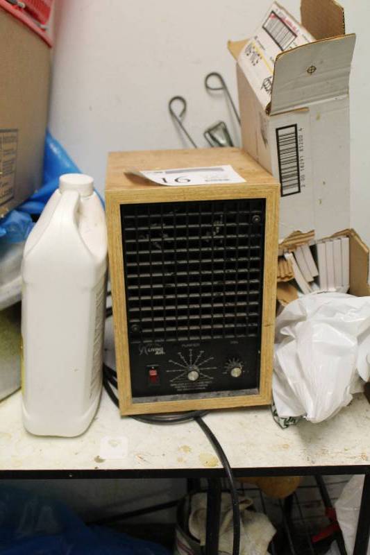 lot 116 image: Living Air Air Purifier