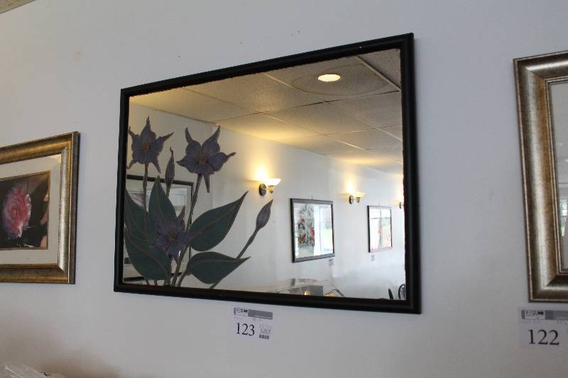 lot 123 image: Framed Wall Mirror