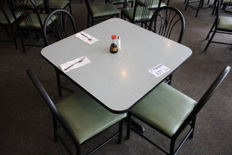 lot 177 image: Dining Table w 4-Padded Dining Chairs