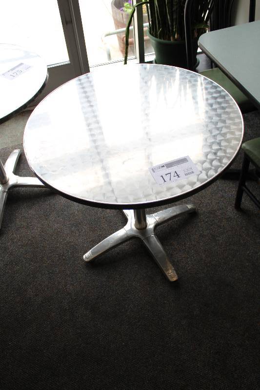 lot 174 image: Round Dining Table w 4-Metal Dining Chairs