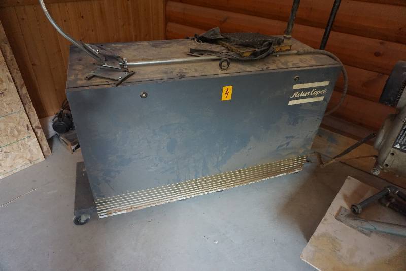 lot 7 image: Atlas Copca Model FD237 Commercial RefrigerationHumidifierDryer With Hydrovane 66 Air Compressor
