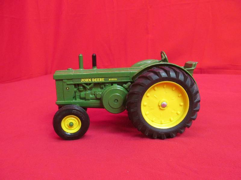 lot 9 image: John Deere Model R Series II Diesel Tractor