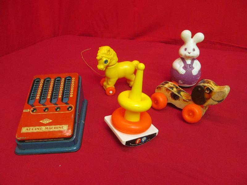 lot 20 image: Group Of Vintage Toys