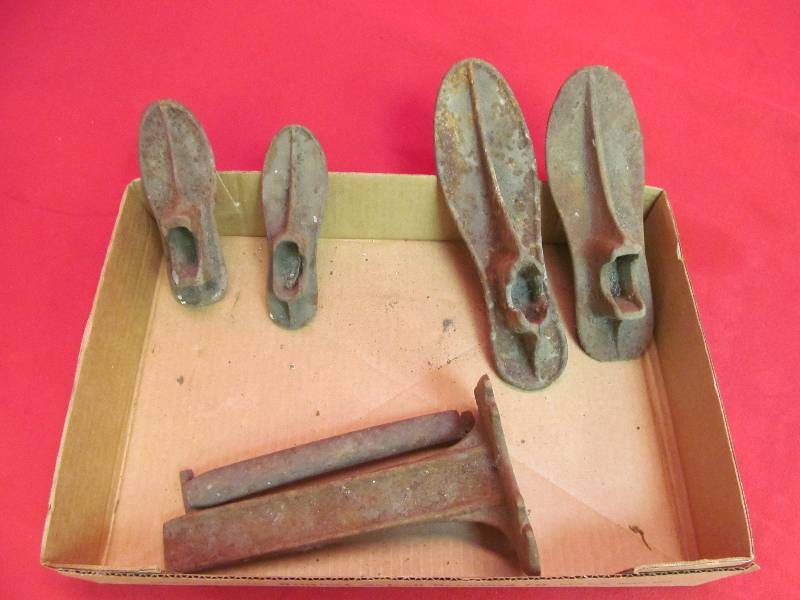 lot 23 image: Antique Cobbler Tools