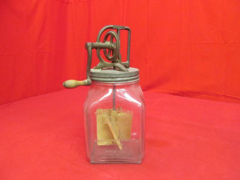 lot 26 image: Antique Daisy Churn No. 40