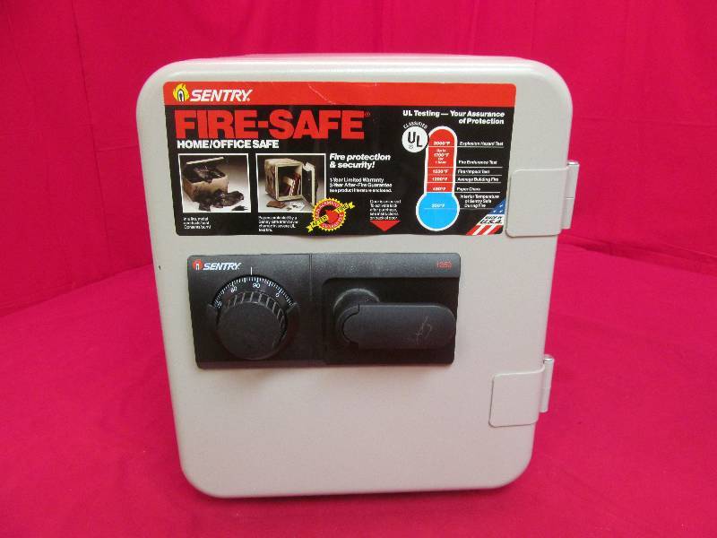 lot 70 image: Sentry HomeOffice Safe