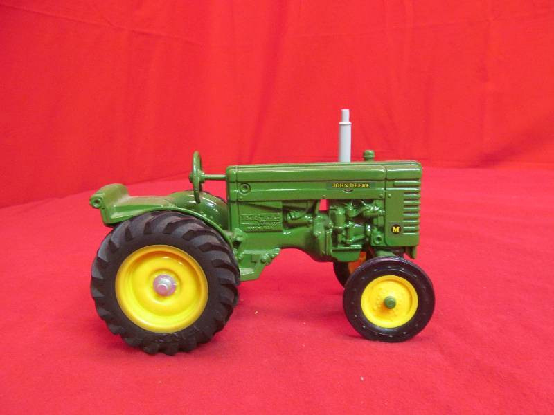 lot 74 image: John Deere Model M