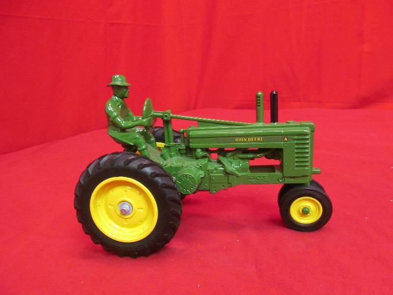 lot 76 image: John Deere Model A