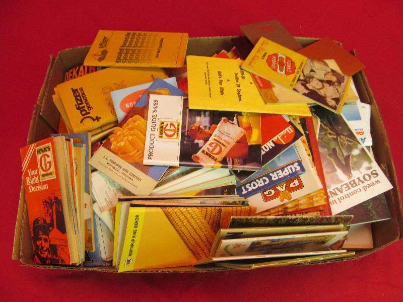 lot 78 image: Very Large Collection of Seed Company Pocket Guides
