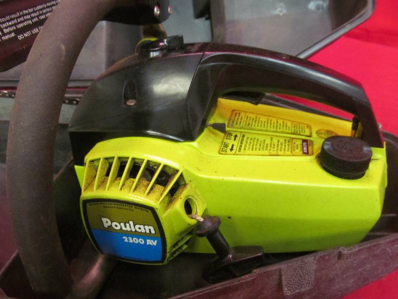 Poulan 2300 deals chainsaw