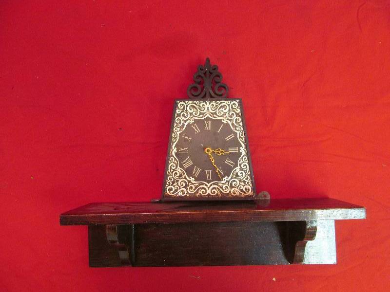 lot 89 image: Wood Shelf with Spartus Clock