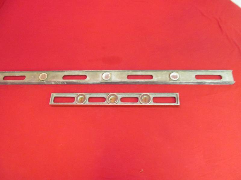 lot 122 image: 24 Mayes Bros. Aluminum Level, 48 aluminum level