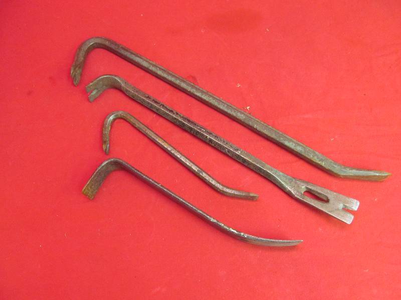 lot 136 image: Variety of Flat and Crow Bars