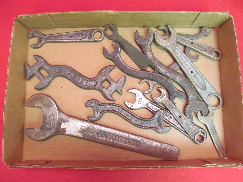 lot 147 image: Group of Vintage Specialty Wrenches