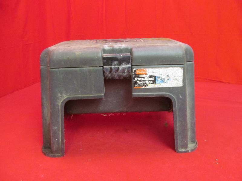 lot 170 image: Step stool Tool Box