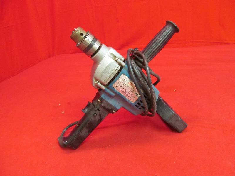 lot 173 image: Chicago Electric 13mm Drill