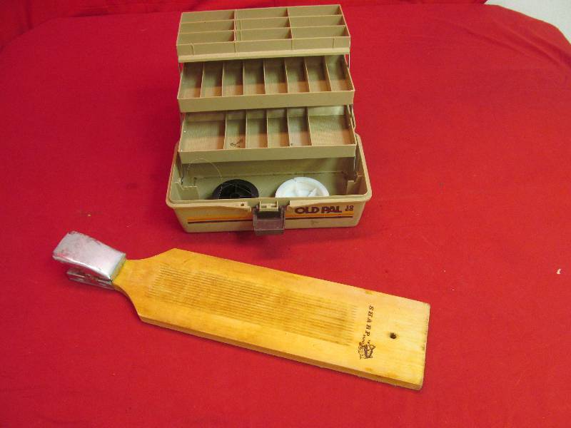 lot 195 image: Old Pal Tackle Box w2 Rolls Line, Sharp Fish Board