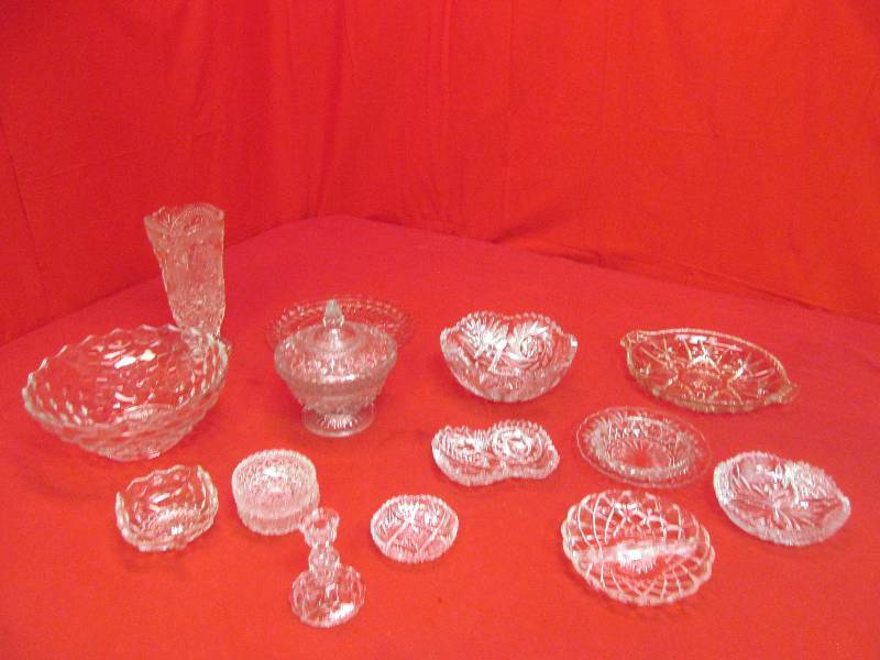 lot 200 image: Large Assortment of Leaded Glass Crystal