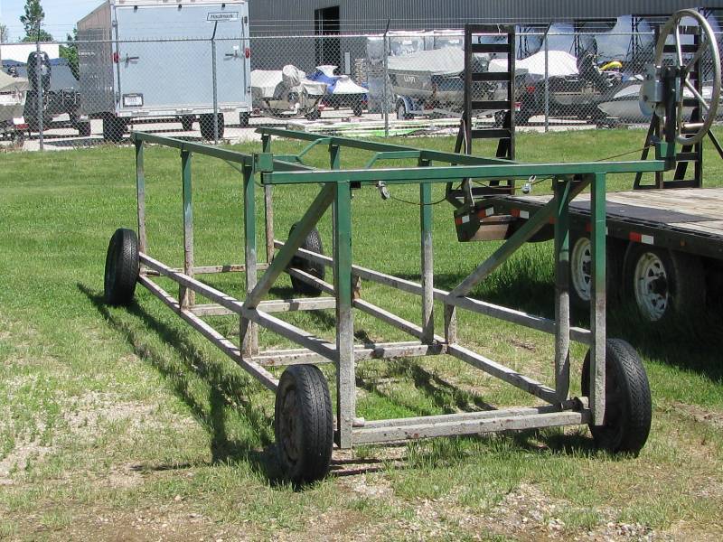 lot 1 image: Pontoon Lift