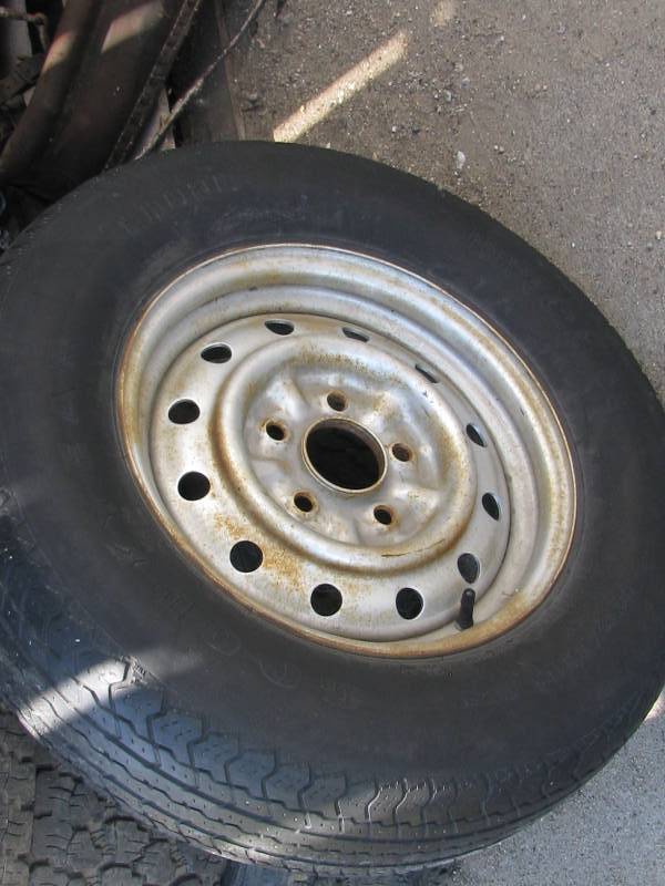 lot 6 image: Toyota Pickup Spare Tire