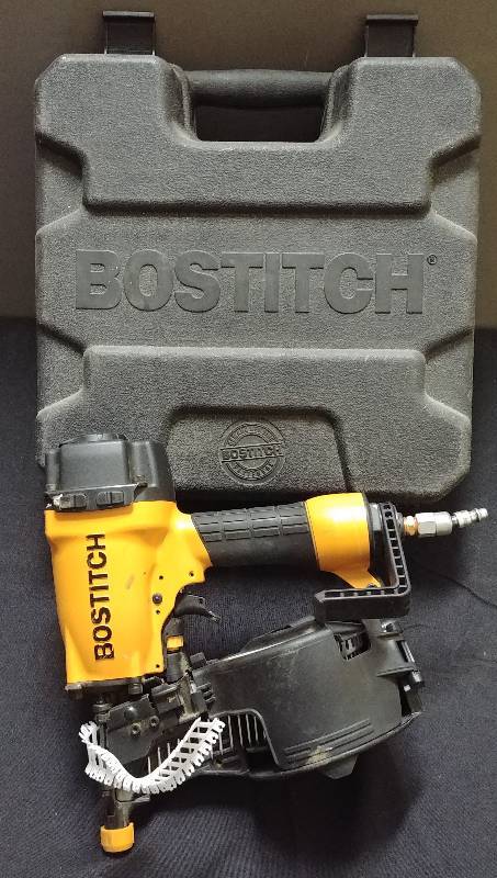 lot 4 image: Bostitch Coil Nailer, like-New condition