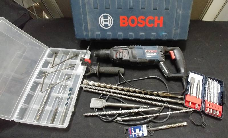 lot 7 image: Bosch BullDog PowerHammer Drill