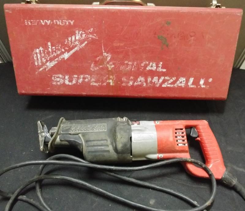 lot 9 image: Milwaukee SuperSawzall with case