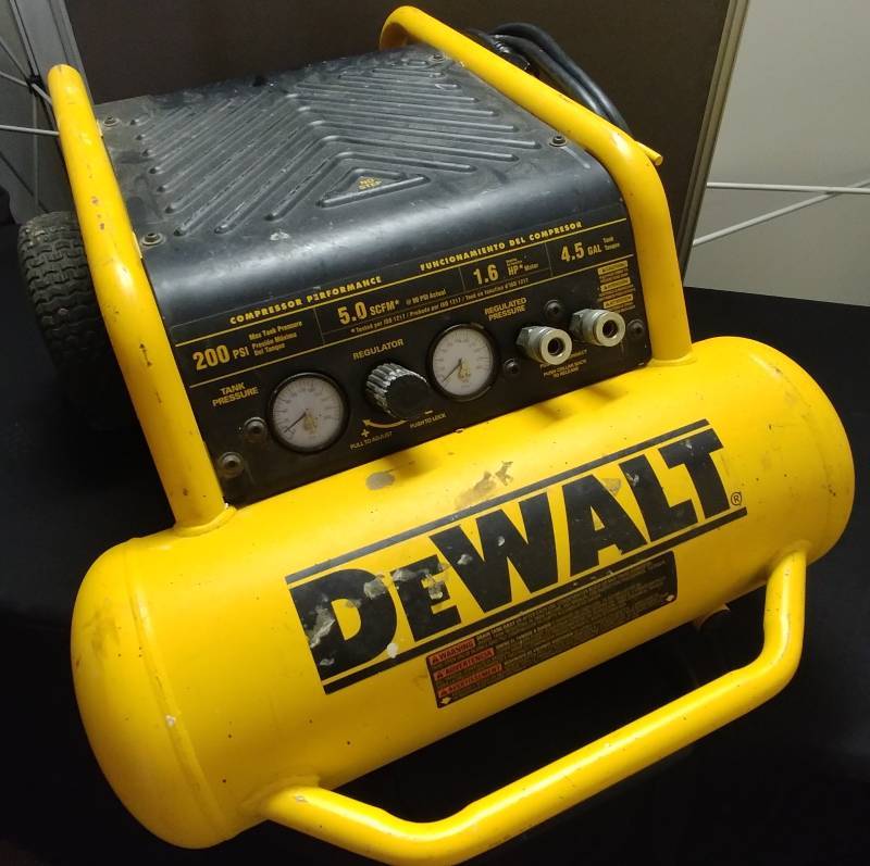 lot 15 image: Dewalt Rolling Compressor