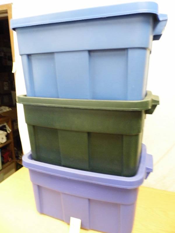 Lot of 3  Roughneck Rubbermaid Totes