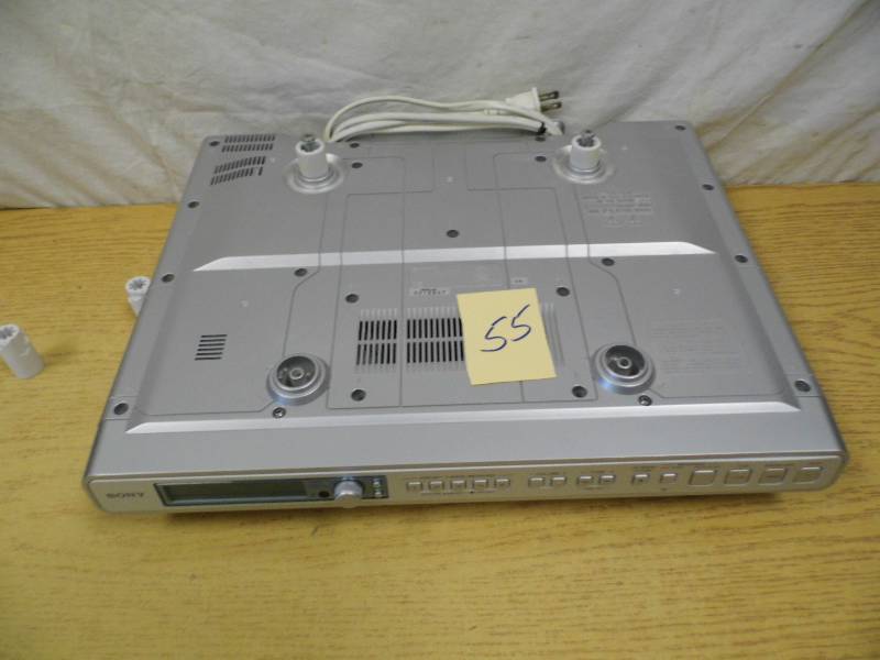 Sony Undermount Radio   CD Player