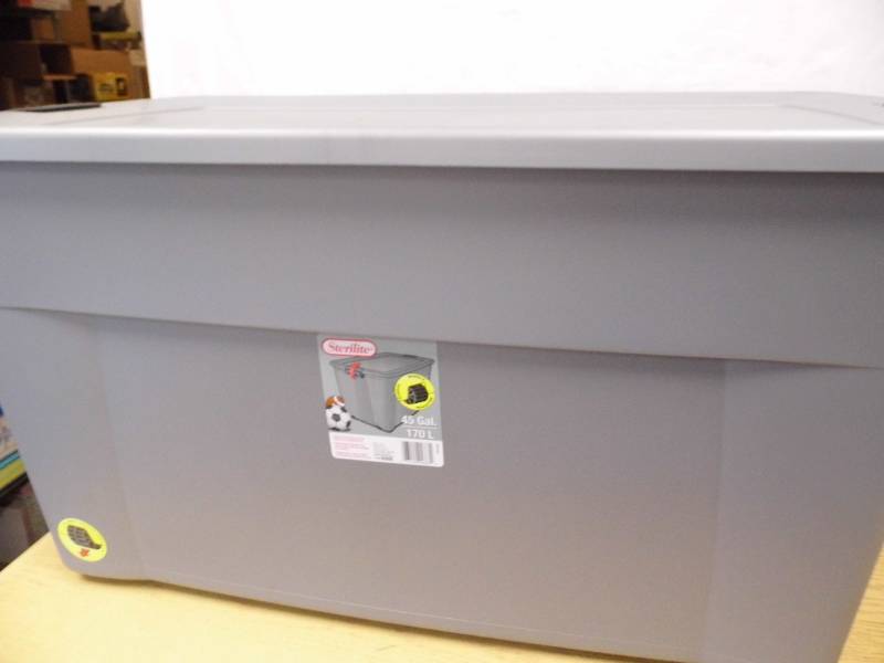45 Gallon Tote on Wheels